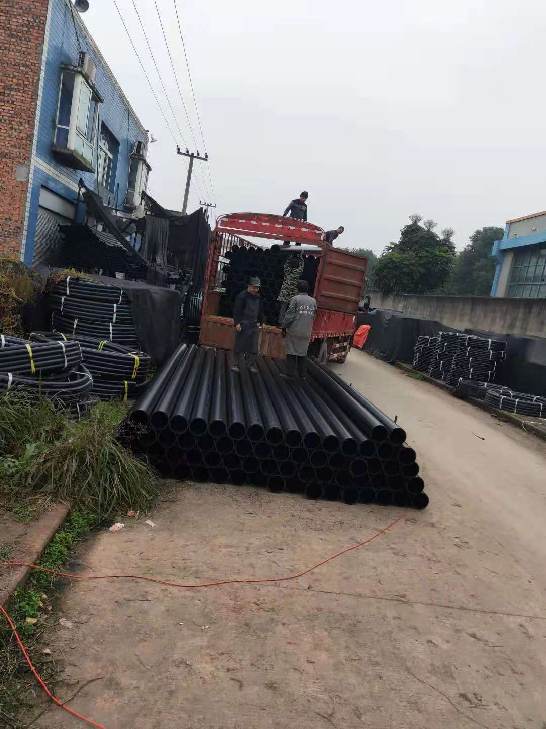 管材14